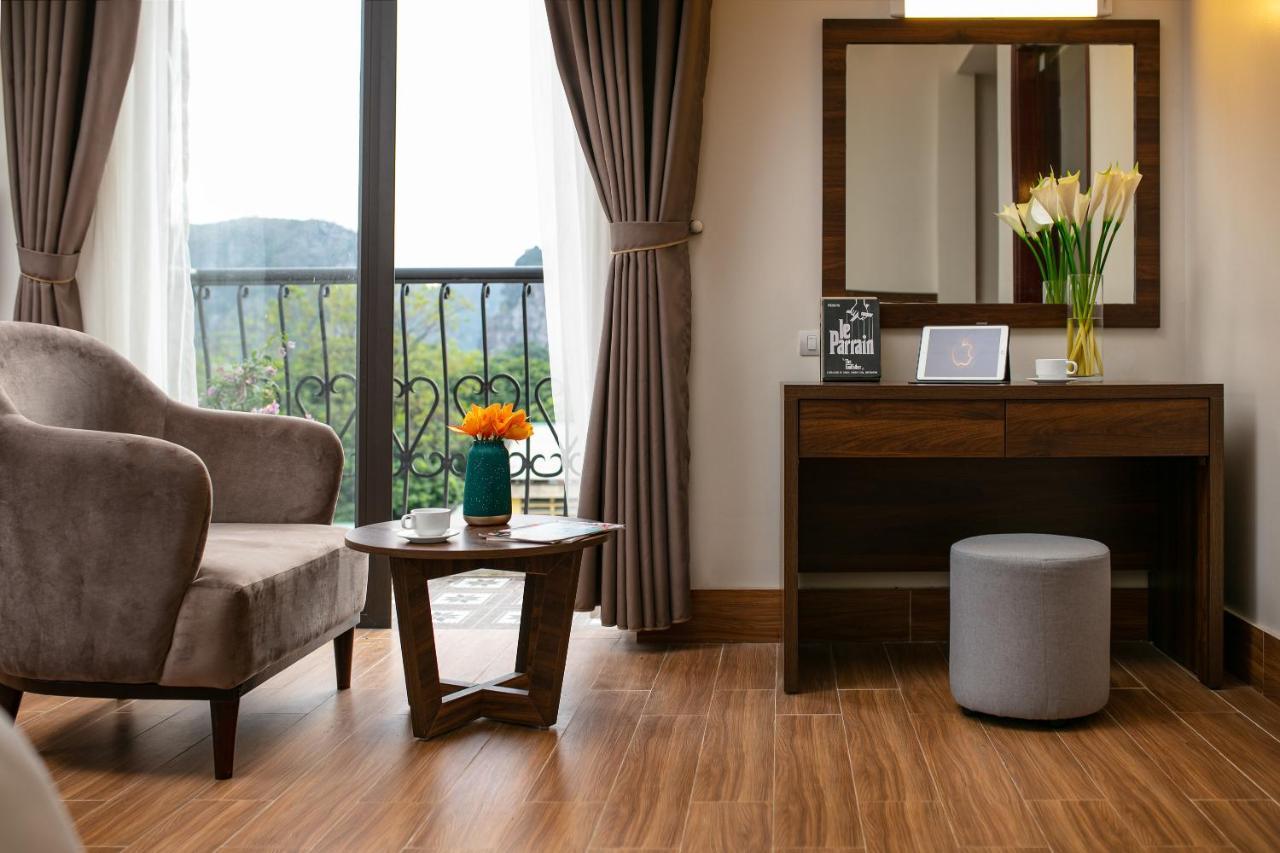 Nam Hoa Hotel Нин Бин Екстериор снимка