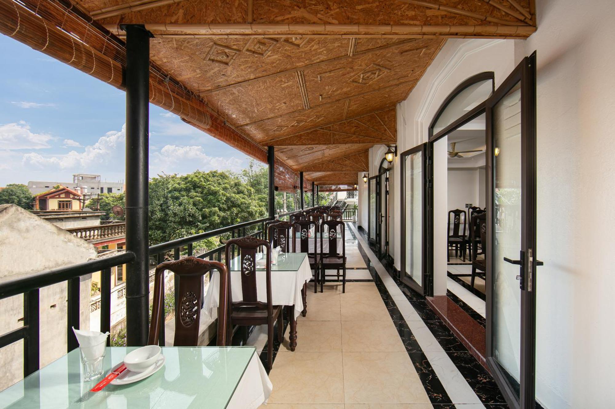 Nam Hoa Hotel Нин Бин Екстериор снимка
